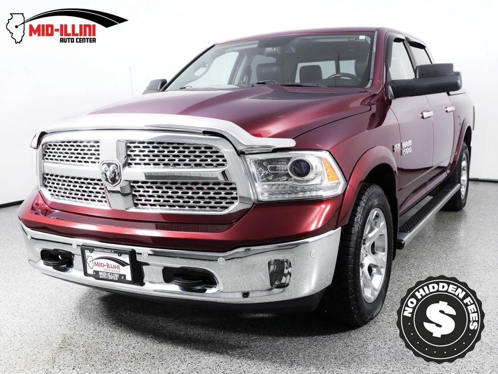 RAM 1500 4WD Crew Cab 140.5" Laramie 2016