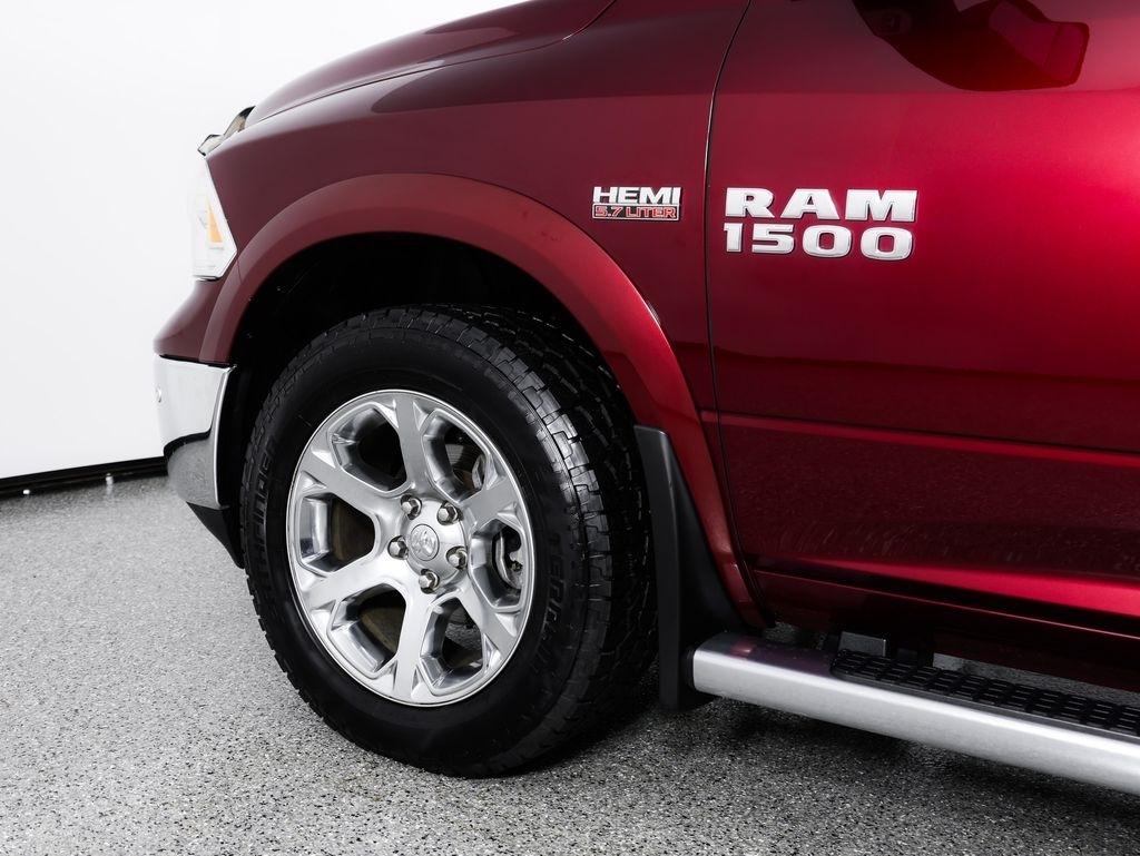 RAM 1500 4WD Crew Cab 140.5" Laramie 2016
