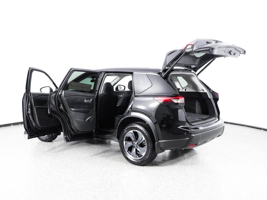 Nissan Rogue AWD SV *Ltd Avail* 2026