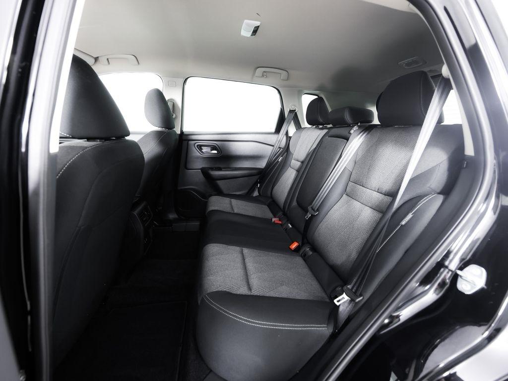 Nissan Rogue AWD SV *Ltd Avail* 2026