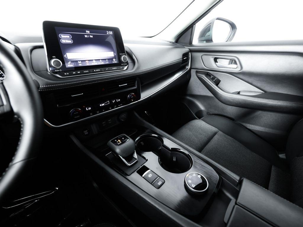 Nissan Rogue AWD SV *Ltd Avail* 2026