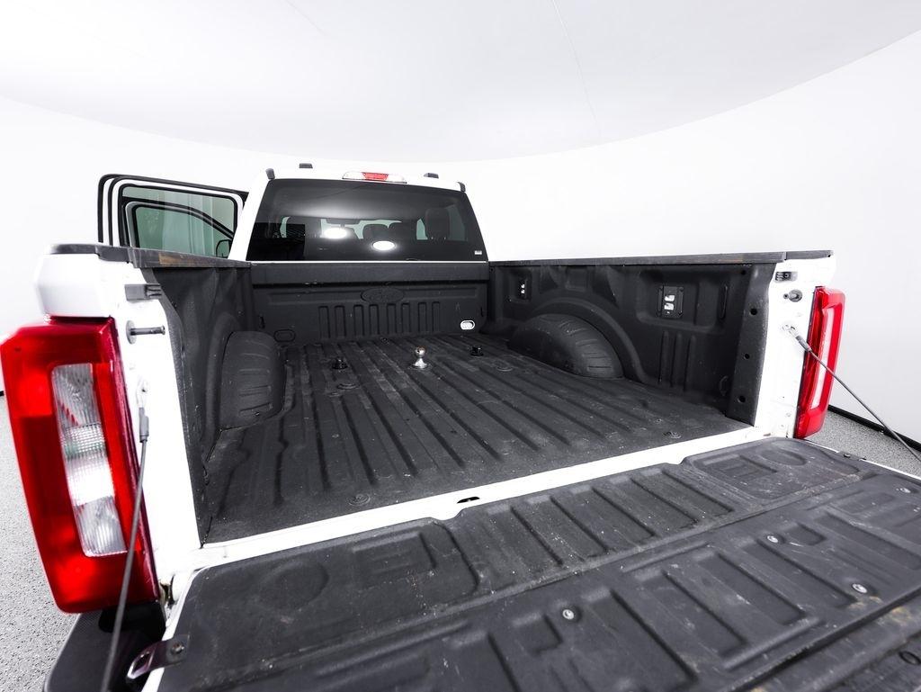 Ford Super Duty F-350 SRW King Ranch 4WD Crew Cab 8' Box 2024
