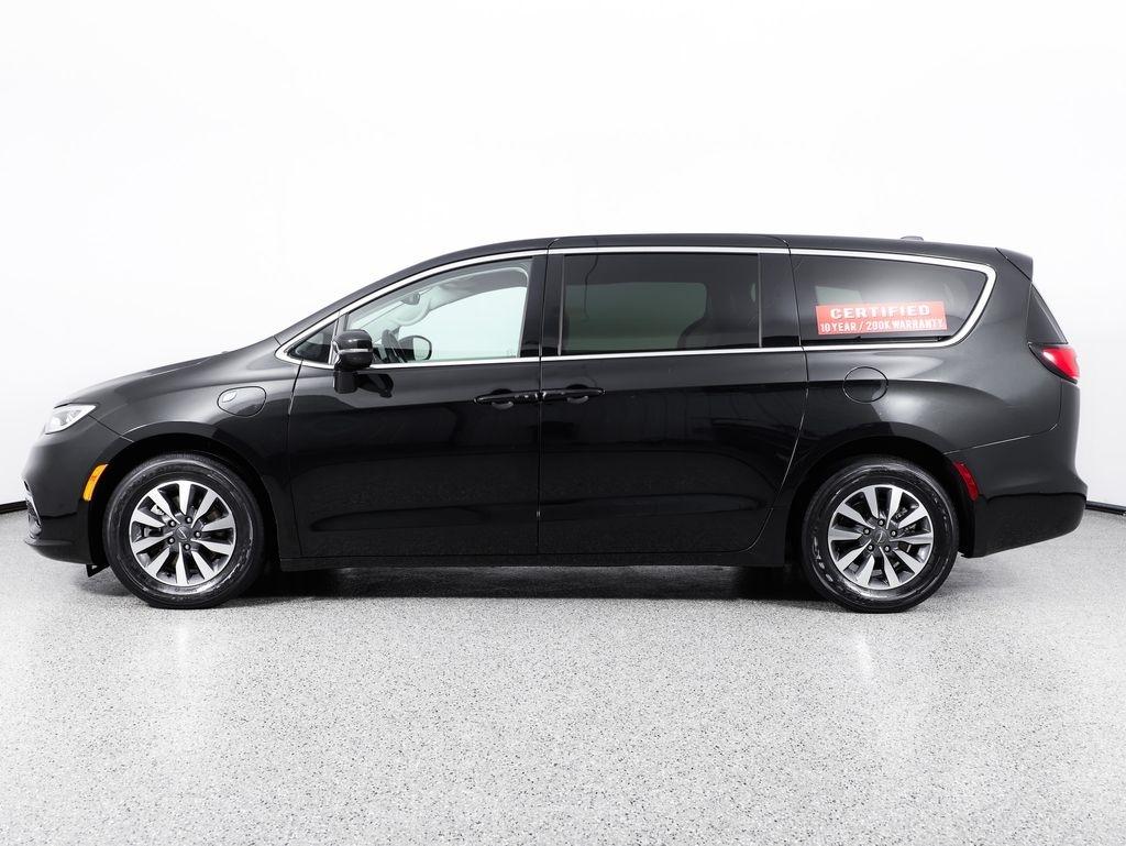 Chrysler Pacifica Hybrid Touring L FWD 2022