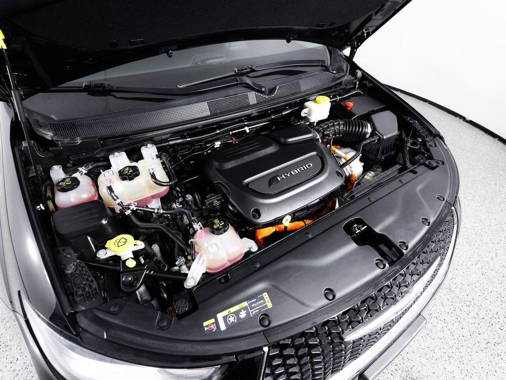 Chrysler Pacifica Hybrid Touring L FWD 2022