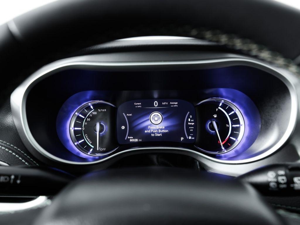 Chrysler Pacifica Hybrid Touring L FWD 2022