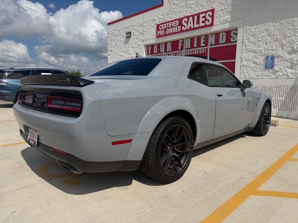 Dodge Challenger R/T Scat Pack Widebody RWD 2022