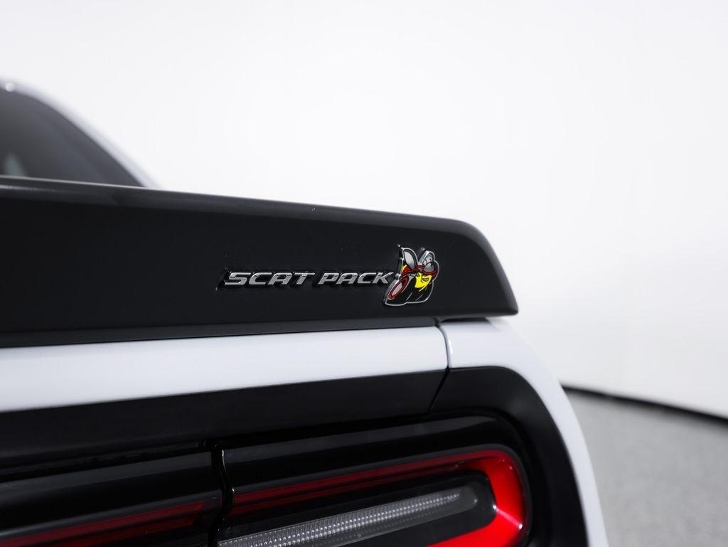 Dodge Challenger R/T Scat Pack Widebody RWD 2022