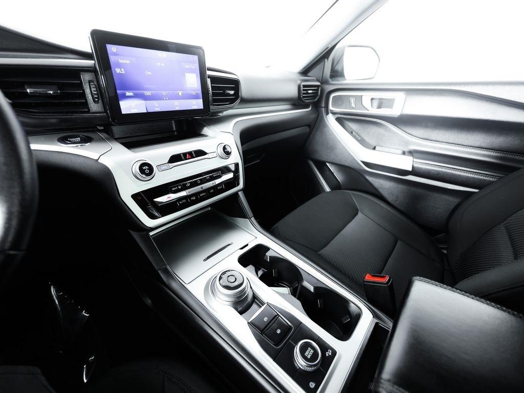 Ford Explorer XLT 4WD 2022