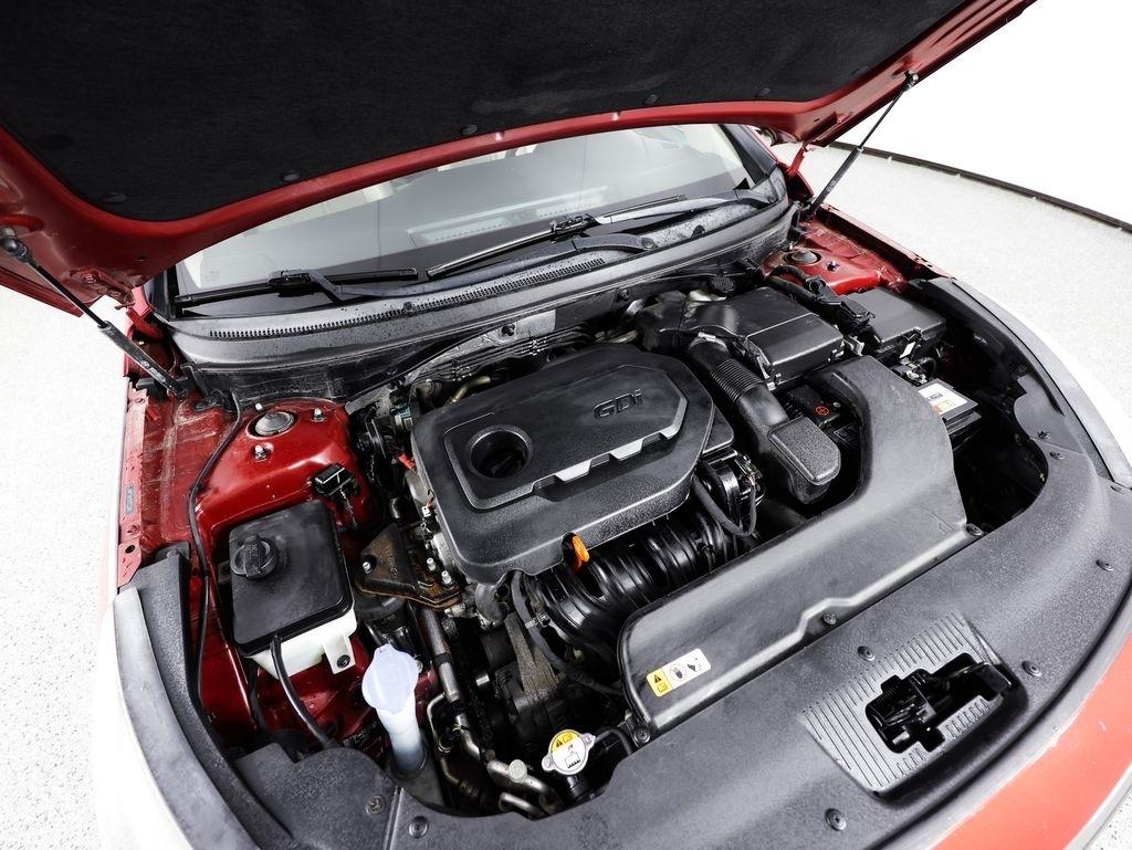 Hyundai Sonata 4dr Sdn 2.4L Limited 2015
