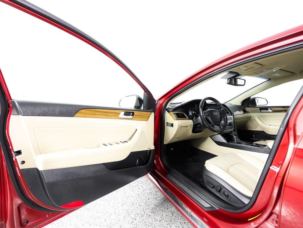Hyundai Sonata 4dr Sdn 2.4L Limited 2015