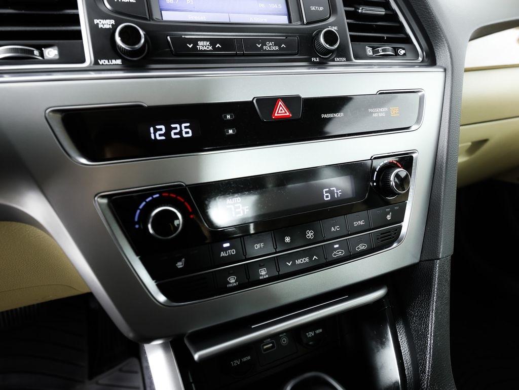 Hyundai Sonata 4dr Sdn 2.4L Limited 2015