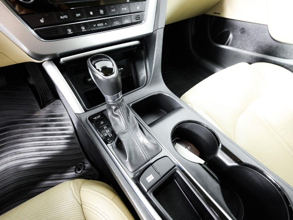 Hyundai Sonata 4dr Sdn 2.4L Limited 2015