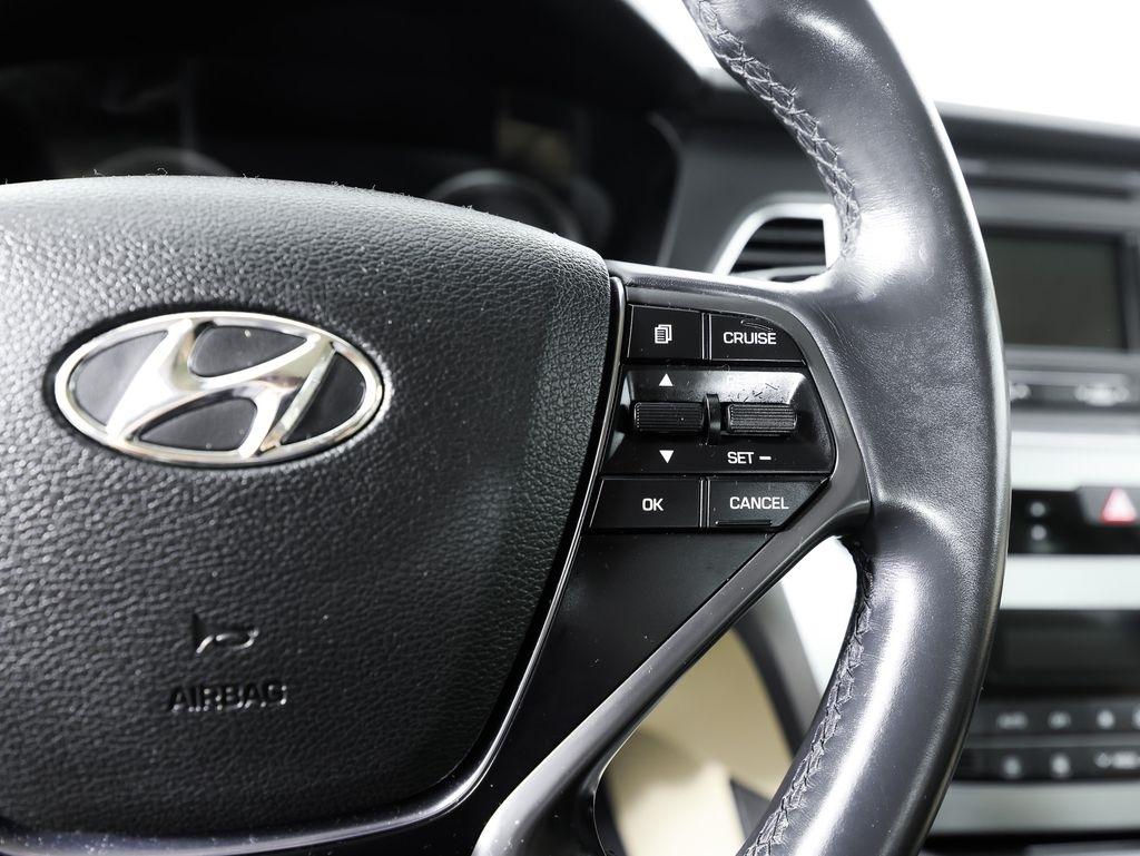 Hyundai Sonata 4dr Sdn 2.4L Limited 2015