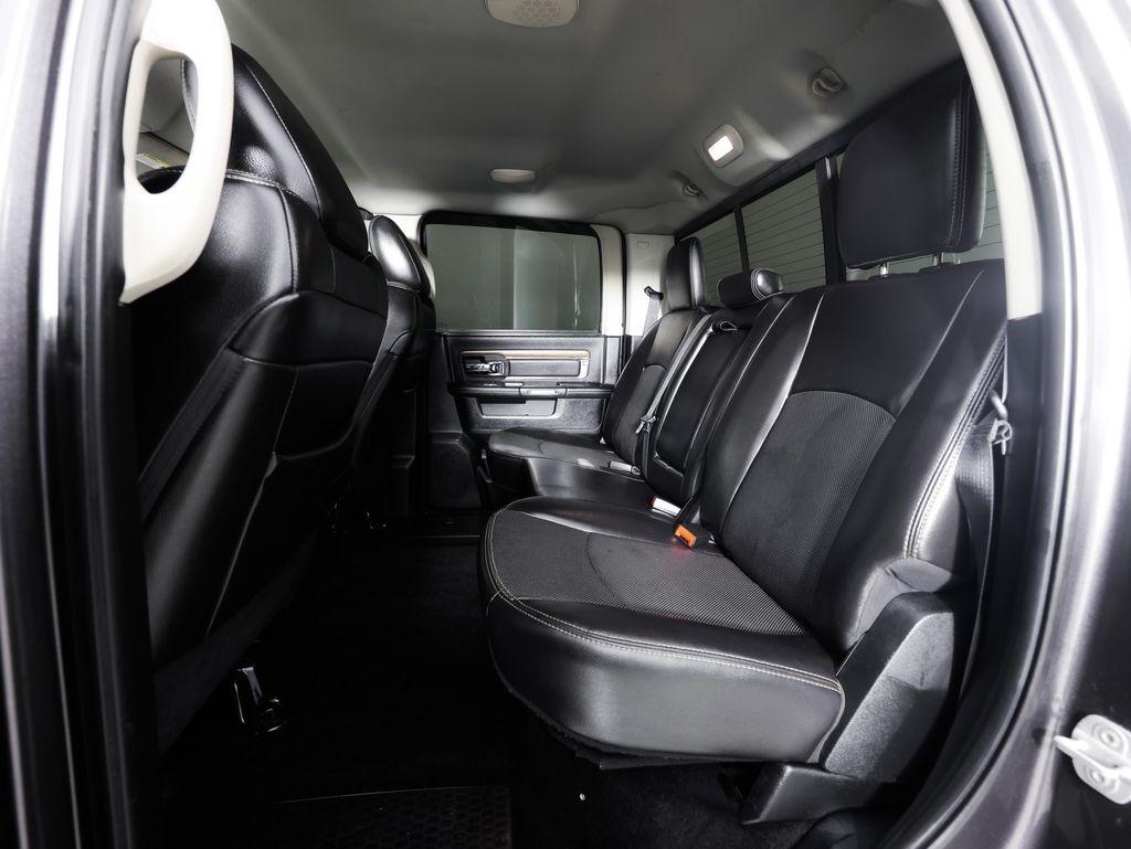 RAM 2500 4WD Crew Cab 149" Laramie 2014