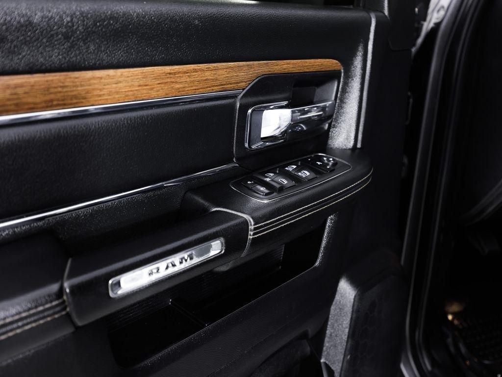 RAM 2500 4WD Crew Cab 149" Laramie 2014