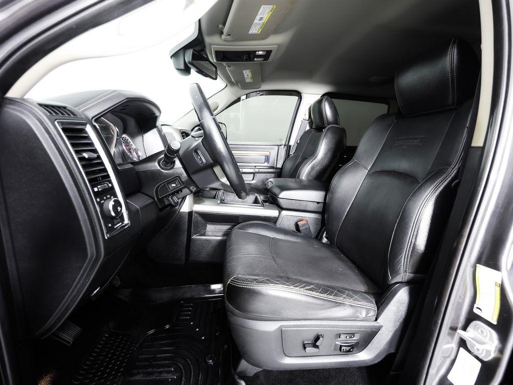 RAM 2500 4WD Crew Cab 149" Laramie 2014
