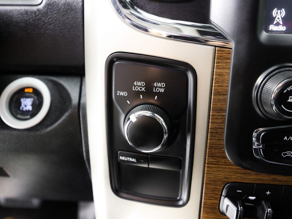 RAM 2500 4WD Crew Cab 149" Laramie 2014