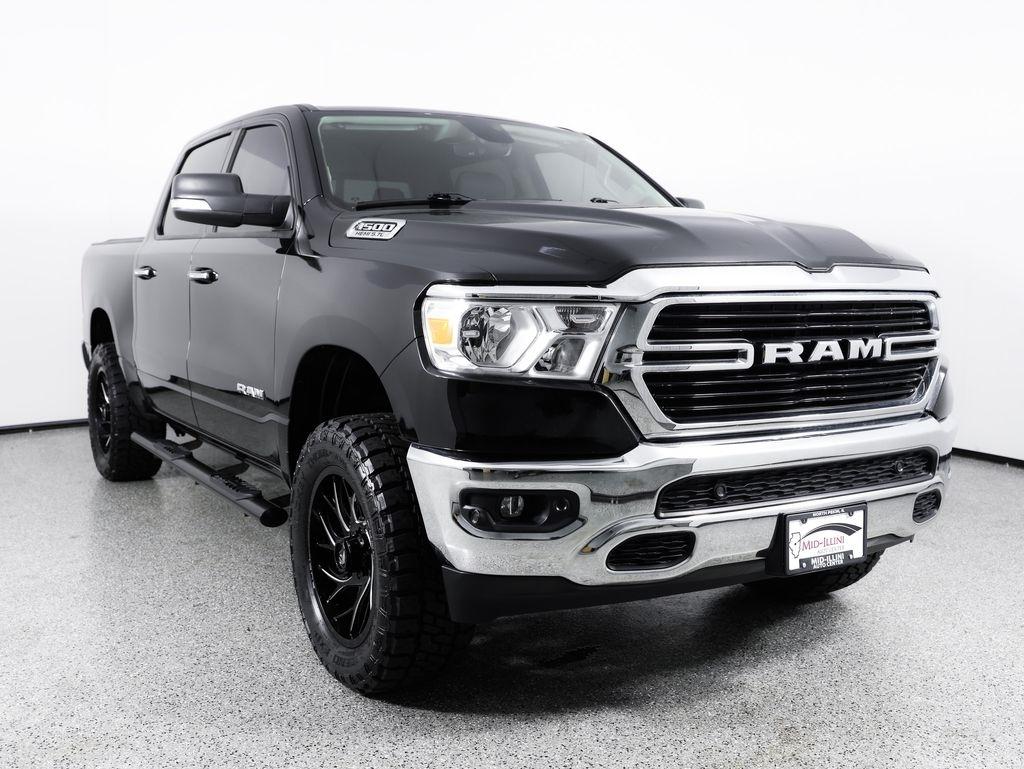 RAM 1500 Big Horn 4x4 Crew Cab 5'7" Box 2020