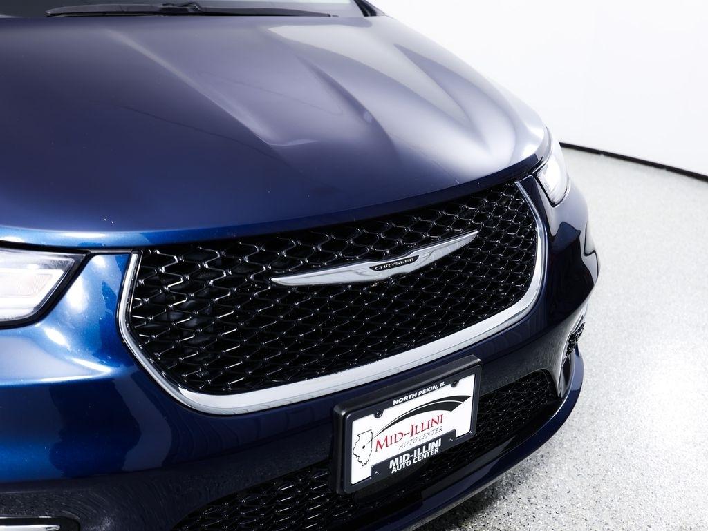 Chrysler Pacifica Hybrid Touring L FWD 2023