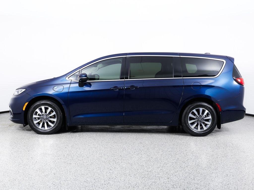 Chrysler Pacifica Hybrid Touring L FWD 2023