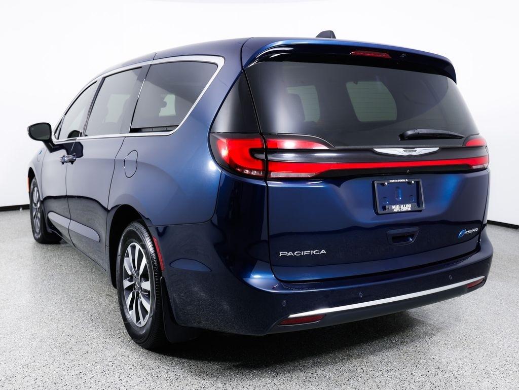 Chrysler Pacifica Hybrid Touring L FWD 2023