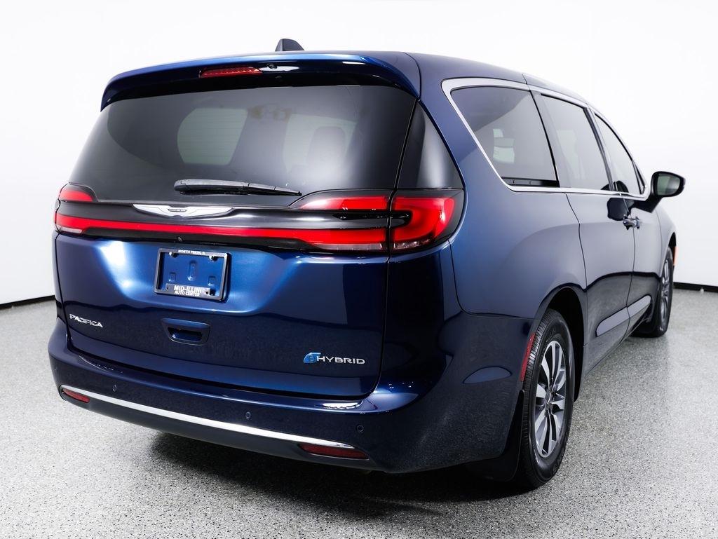 Chrysler Pacifica Hybrid Touring L FWD 2023
