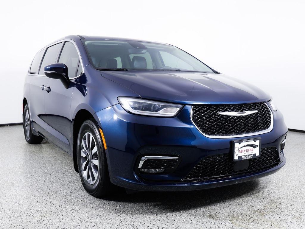 Chrysler Pacifica Hybrid Touring L FWD 2023
