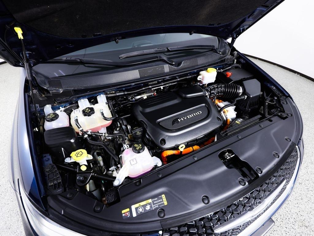 Chrysler Pacifica Hybrid Touring L FWD 2023