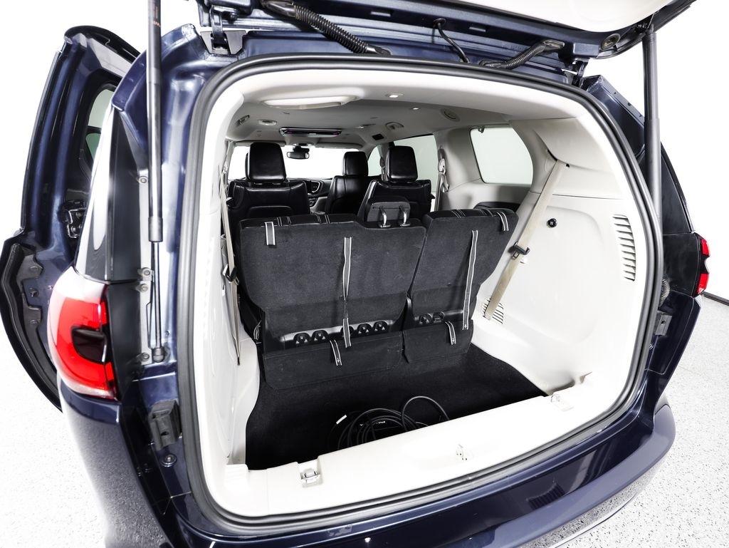 Chrysler Pacifica Hybrid Touring L FWD 2023