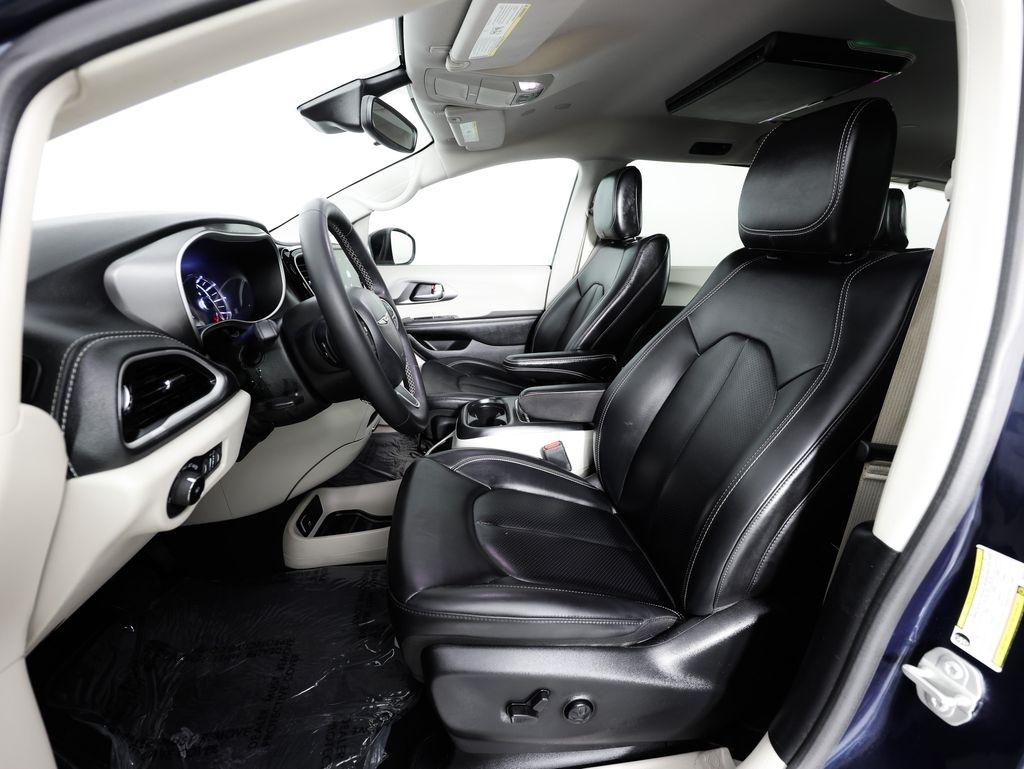 Chrysler Pacifica Hybrid Touring L FWD 2023