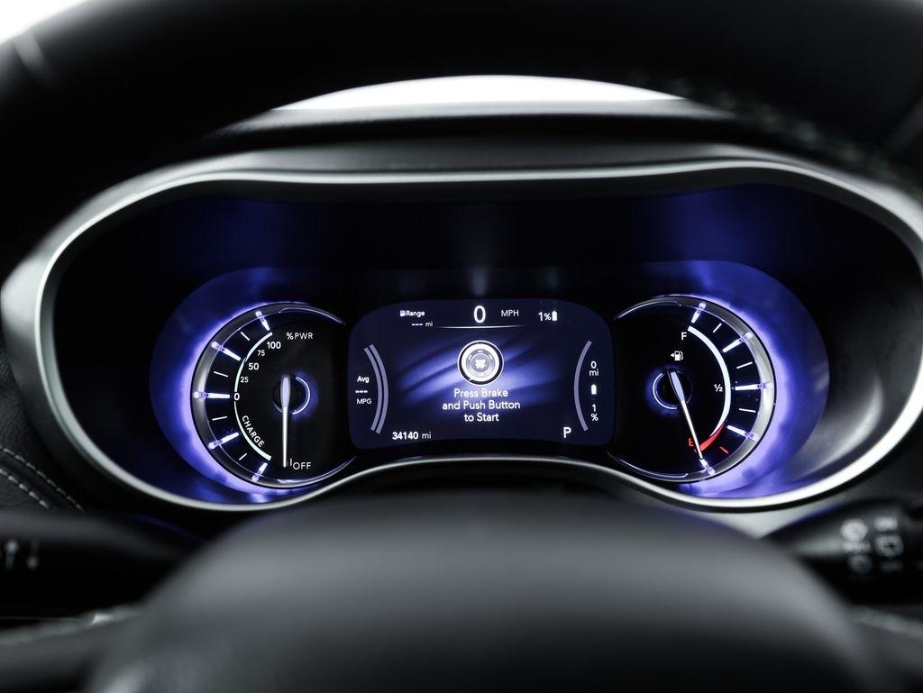 Chrysler Pacifica Hybrid Touring L FWD 2023