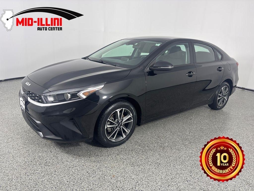 2023 Kia Forte LXS IVT