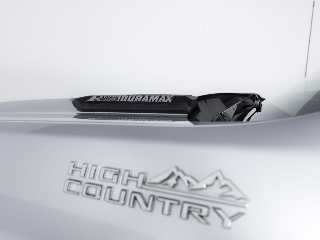 Chevrolet Silverado 3500HD 4WD Crew Cab 159" High Country 2022