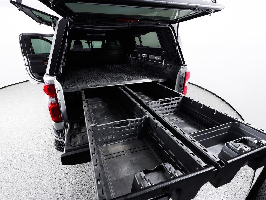 Chevrolet Silverado 3500HD 4WD Crew Cab 159" High Country 2022