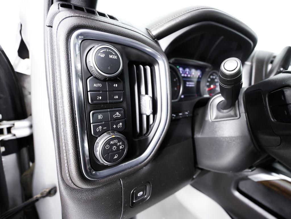 Chevrolet Silverado 3500HD 4WD Crew Cab 159" High Country 2022