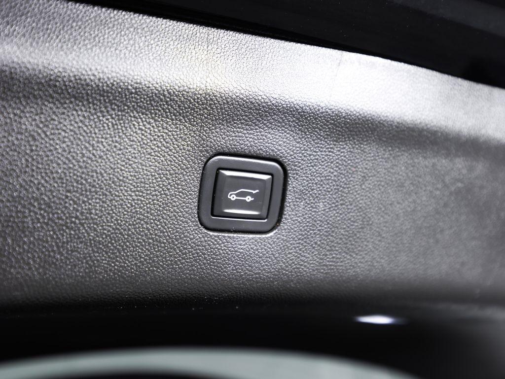 Buick Enclave FWD 4dr Essence 2021