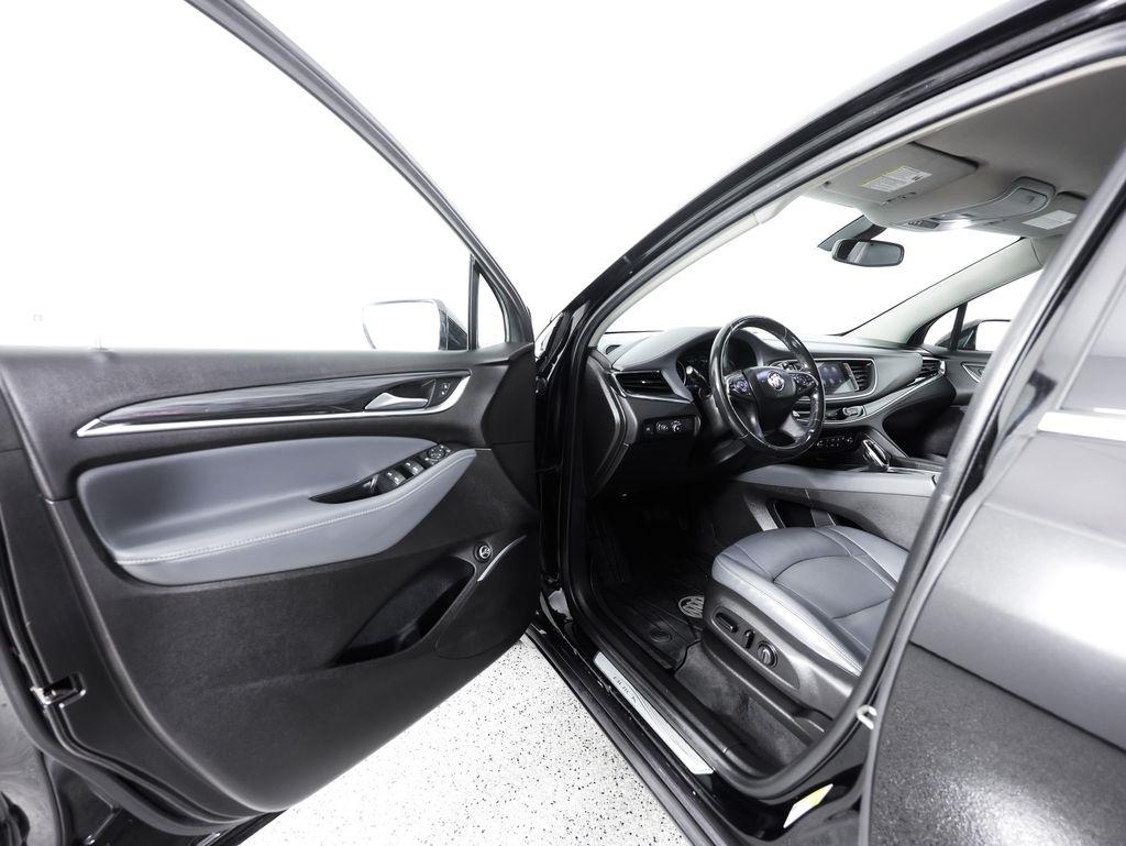 Buick Enclave FWD 4dr Essence 2021