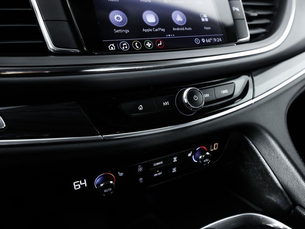 Buick Enclave FWD 4dr Essence 2021