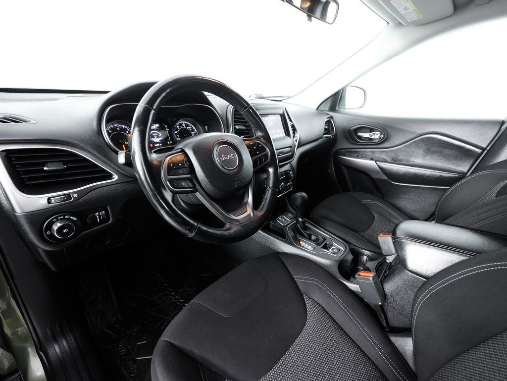Jeep Cherokee Latitude FWD 2019