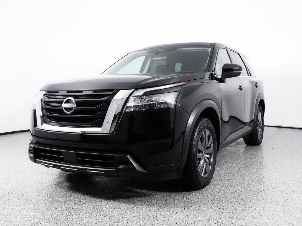 Nissan Pathfinder S 2WD 2022