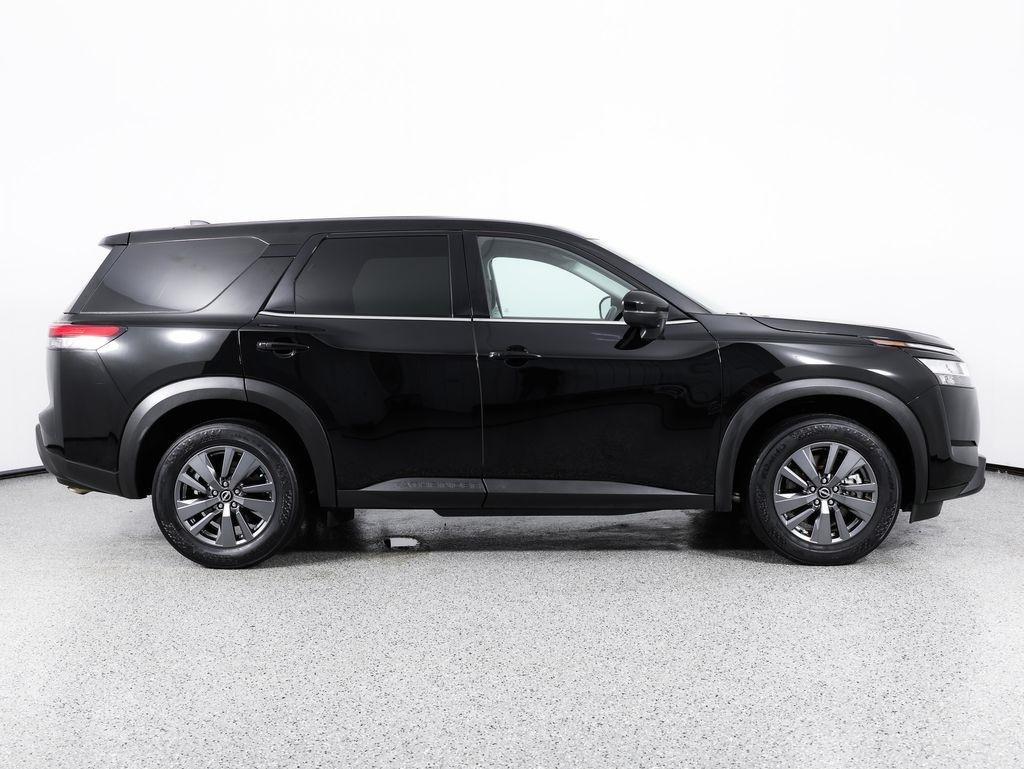 Nissan Pathfinder S 2WD 2022