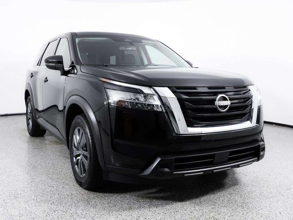 Nissan Pathfinder S 2WD 2022