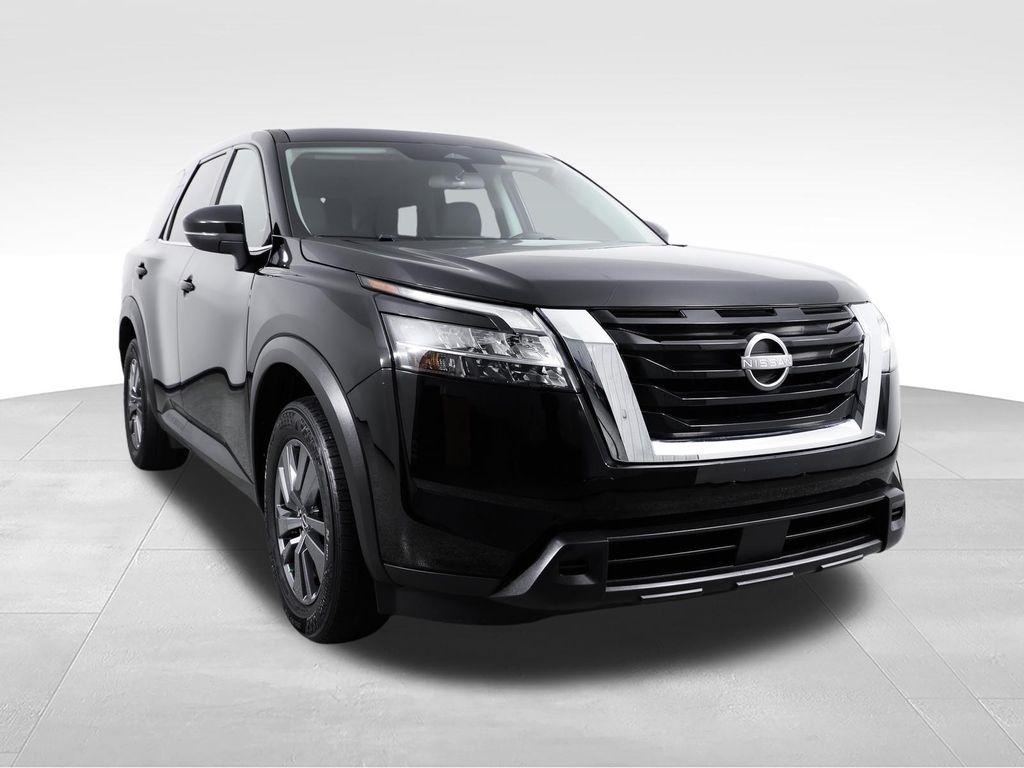 Nissan Pathfinder S 2WD 2022