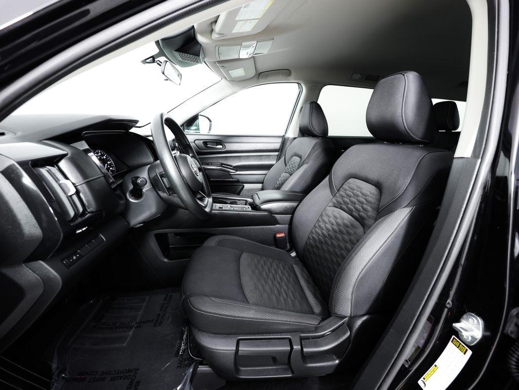 Nissan Pathfinder S 2WD 2022