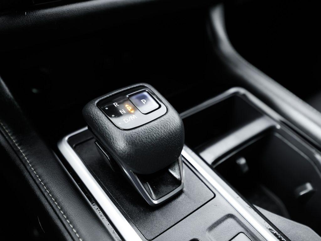 Nissan Pathfinder S 2WD 2022