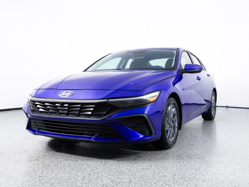 Hyundai Elantra SEL IVT 2024