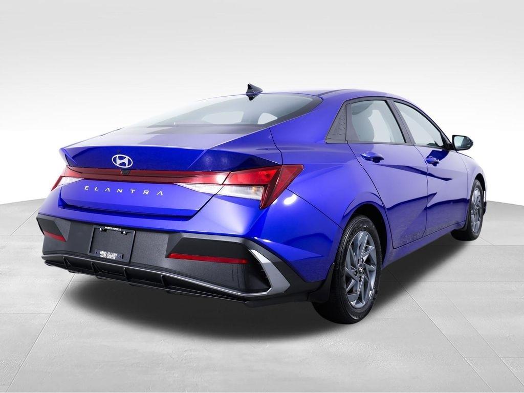 Hyundai Elantra SEL IVT 2024