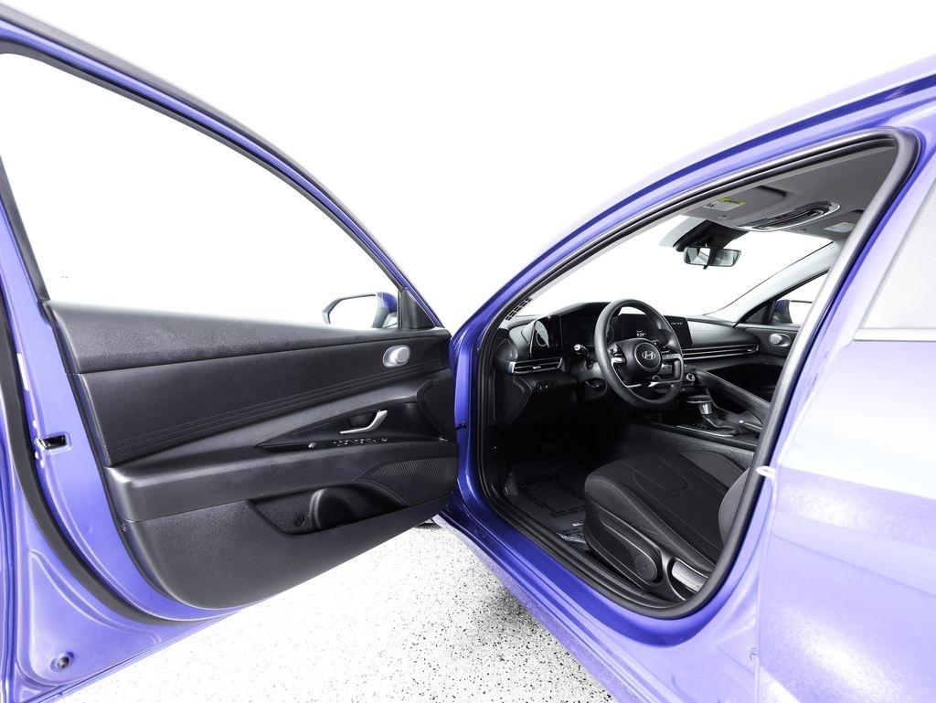 Hyundai Elantra SEL IVT 2024