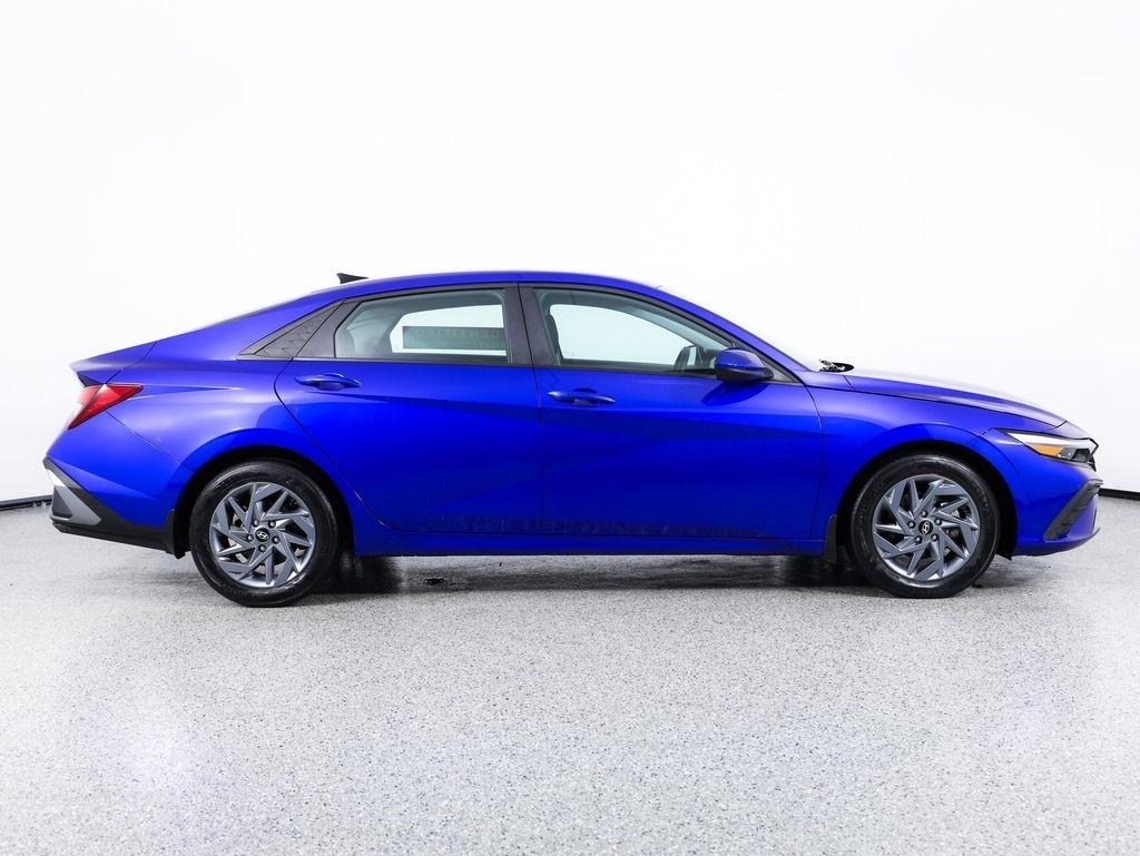 Hyundai Elantra SEL IVT 2024