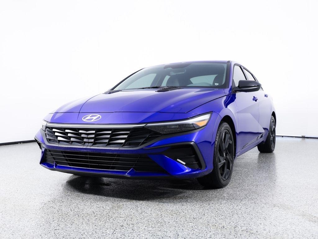 Hyundai Elantra SEL Sport Sedan 2026